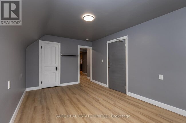 Photo du bâtiment - 28 Eastbourne Ave