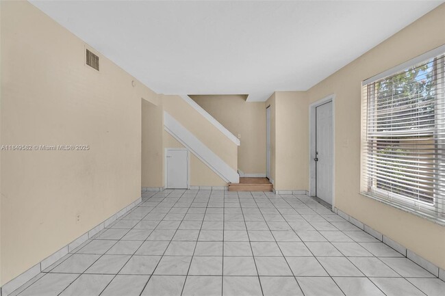 Building Photo - 3750 SW 60th Ter
