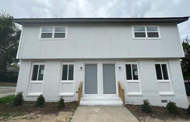 Foto del edificio - 1139 Triple Hill Dr
