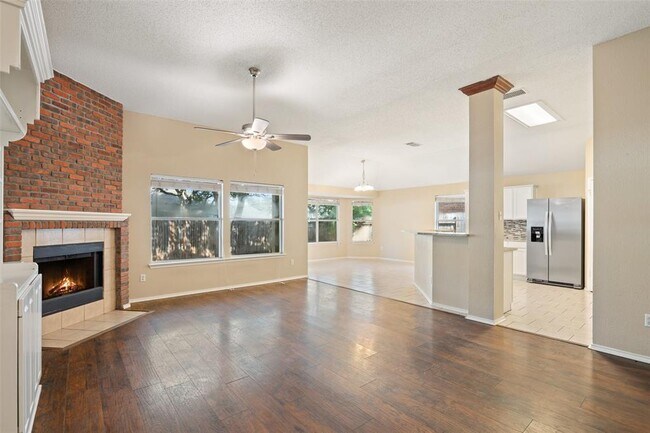 Building Photo - 1008 Chippewa