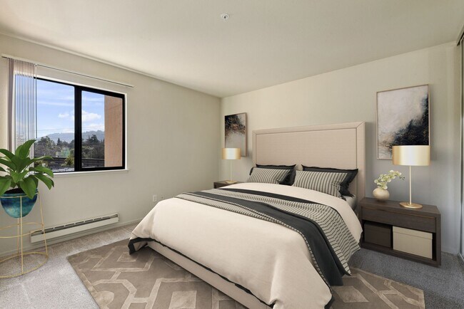 Building Photo - Four Seasons Apartments