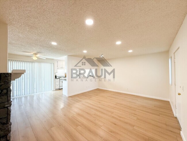 Building Photo - 13347 Victory Blvd