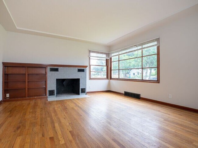 Foto del edificio - 6221 SE Knight St