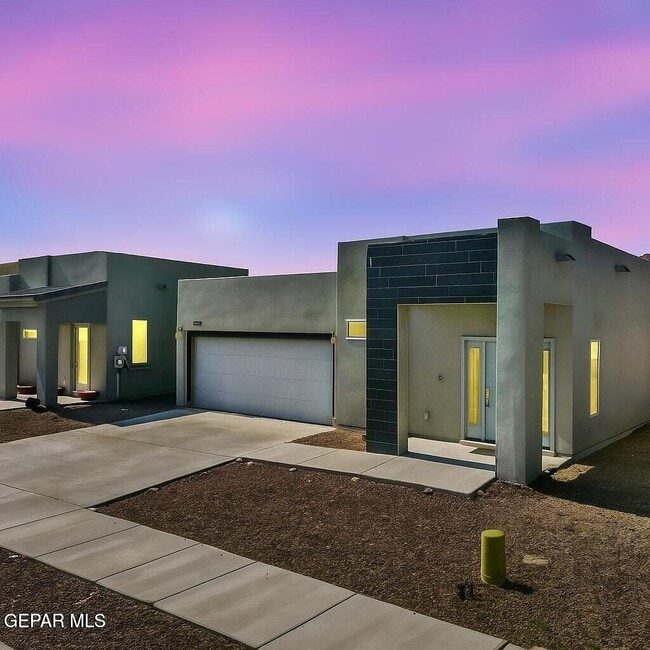 Building Photo - 13494 Hazlewood St