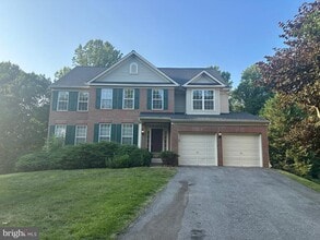 Building Photo - 2198 Oak Forest Dr