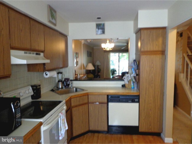 Building Photo - 56 Ember Ln