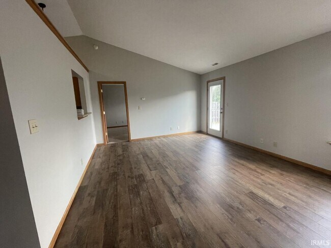 Building Photo - 5653 Bingham Dr