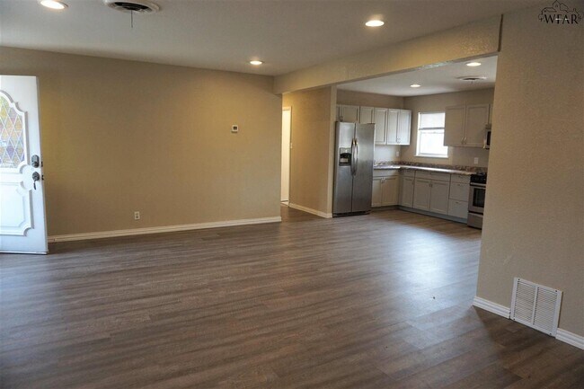 Building Photo - 1706 Cimarron Trail