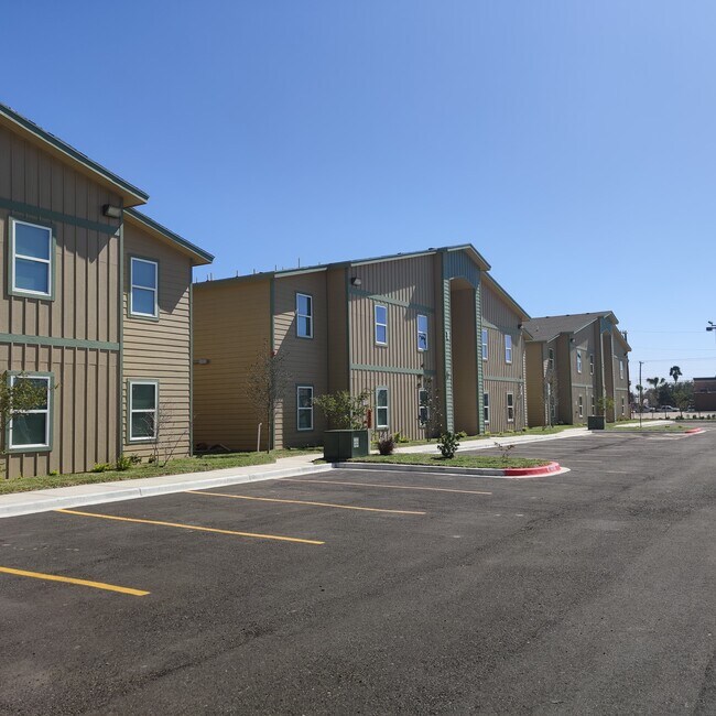 2111 W University Dr, Edinburg, TX 78539 Apartments Edinburg, TX