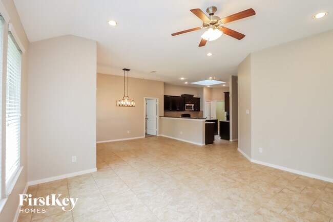 Building Photo - 18711 Deer Trace Dr