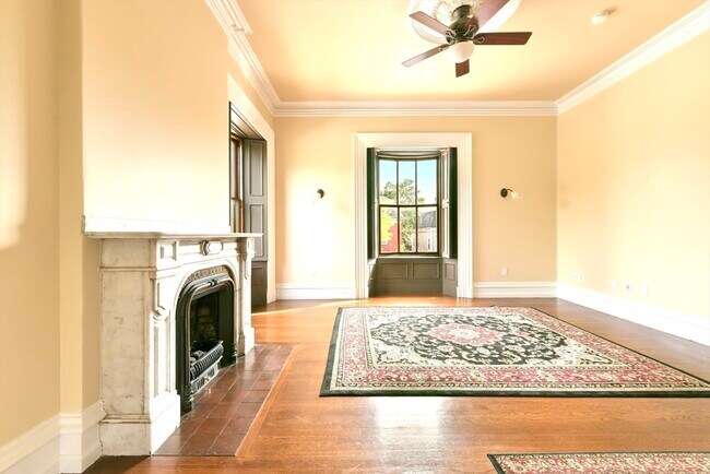 Foto del edificio - 788 E Broadway