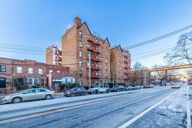 Neighborhood Context - 23-06 21st St