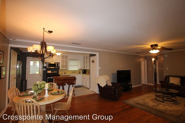 Foto del edificio - 3 br, 1.5 bath House - 523 Victory Dr.