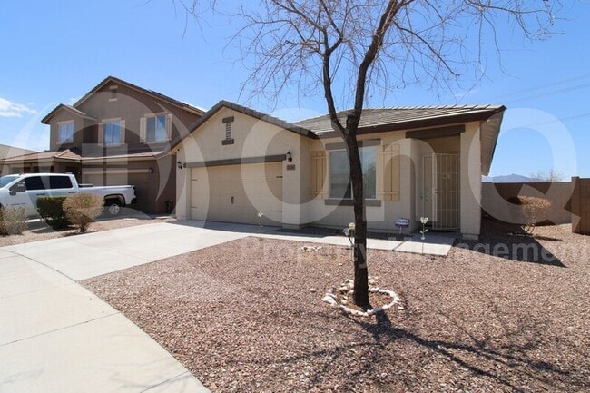 Building Photo - 7116 S 78th Dr