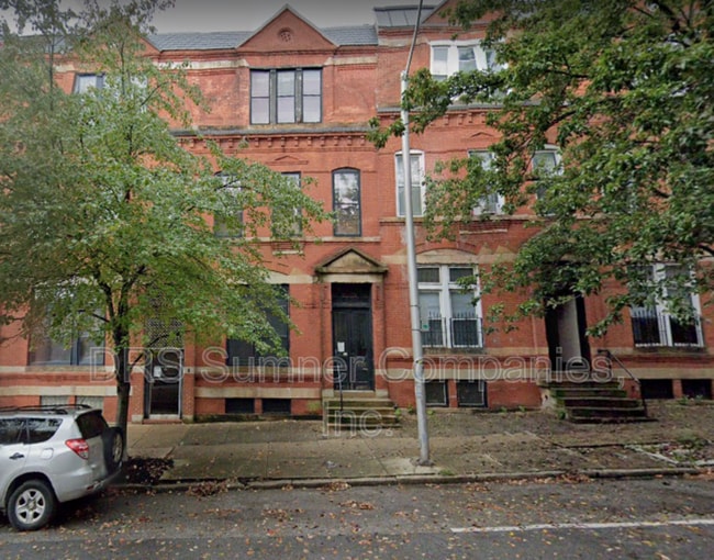 Photo - 2106 St Paul St Apartment