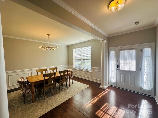 Building Photo - 428 Moses Dr