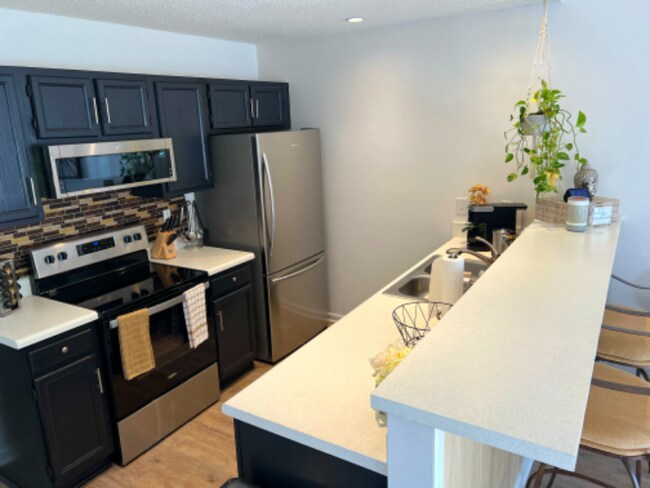 Foto del edificio - 2109 Alpine Rd