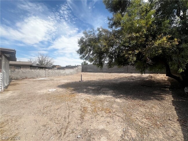 Building Photo - 6311 Newville Ave