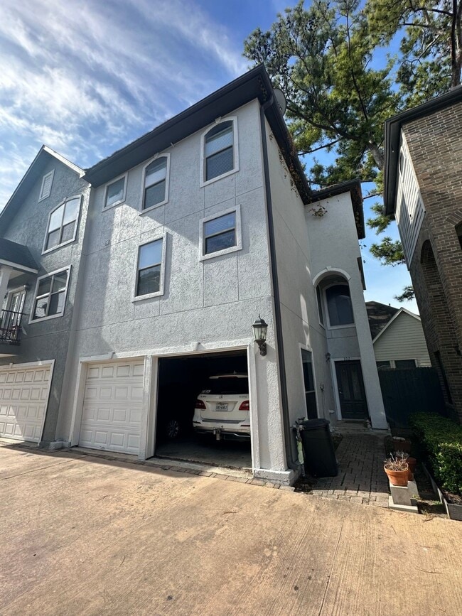 Foto del edificio - 3710 Sherwood Ln