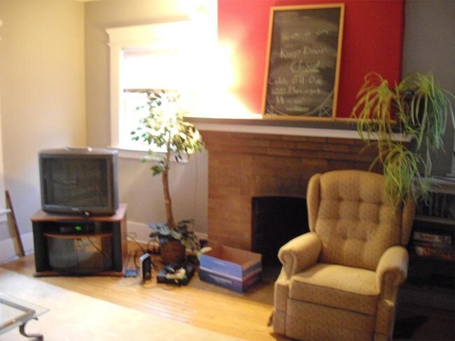 Building Photo - 119 Redfield Pl