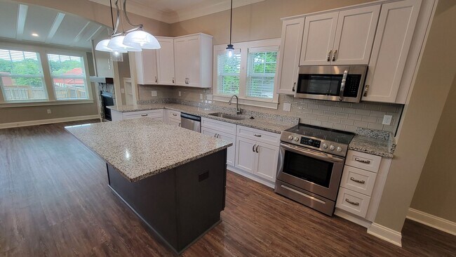 Photo - 3 Bed, 2 Bath Home Available in Greenville