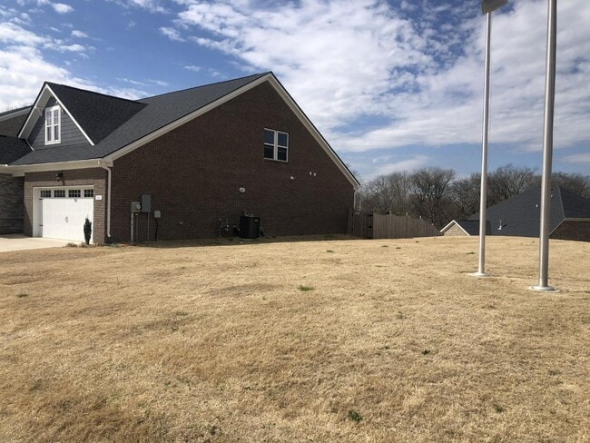 Foto del edificio - 6005 Blackberry Ridge Ln