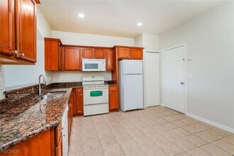 Building Photo - 17570 Cherry Ridge Ln