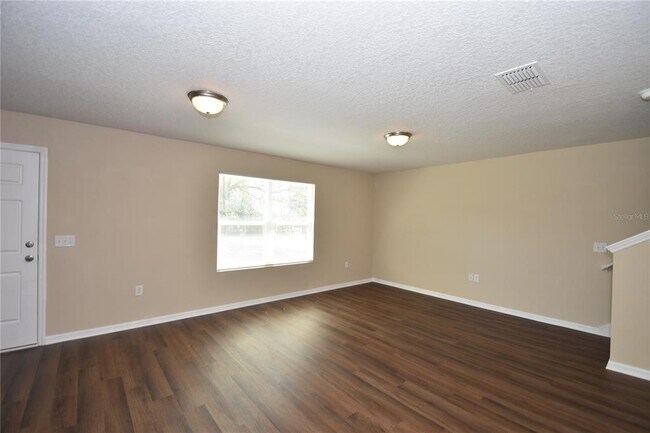 Building Photo - 93 Pheasant Dr