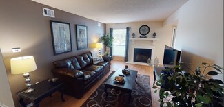 Lakeside Crossing at Eagle Creek Apartments and Townhomes