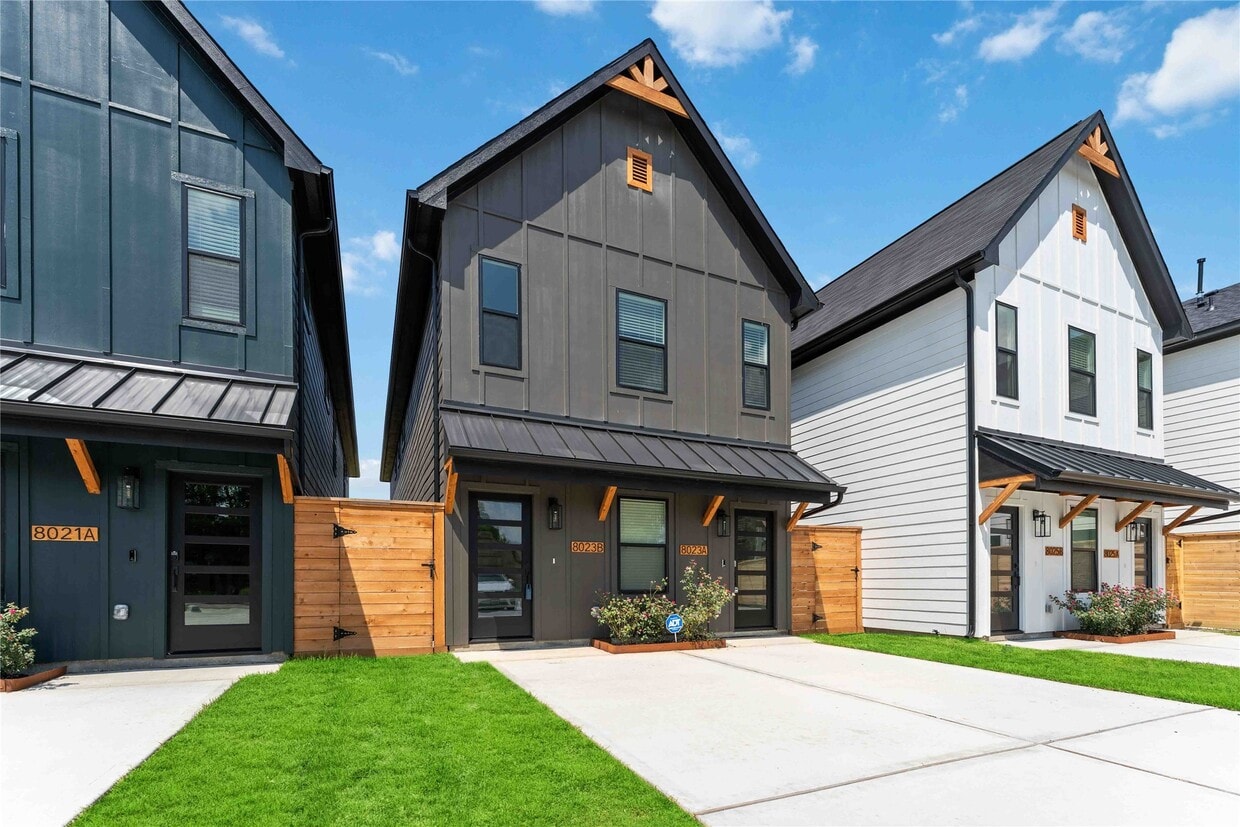 Foto principal - 8023 Cora St