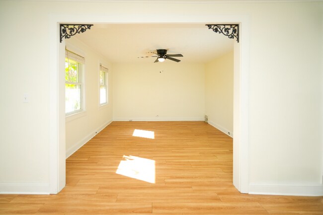 Building Photo - 1525 D St