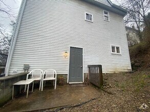 Building Photo - 150 Wellen Ave