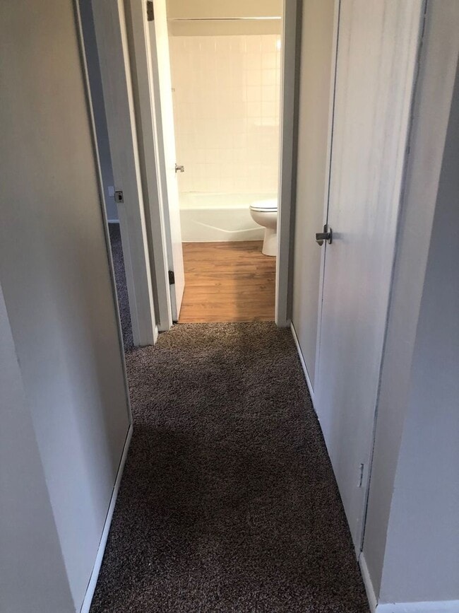 Building Photo - Charming 1-Bedroom 1-bathroom Apartment in the Heart of Chesterton!
