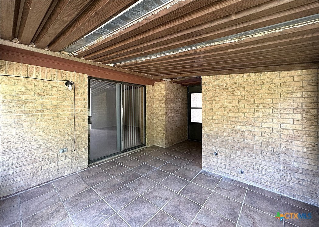 Foto principal - 2309 Whitney Dr