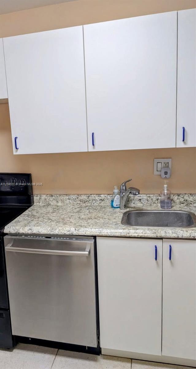 Foto del edificio - 8020 Fairview Dr