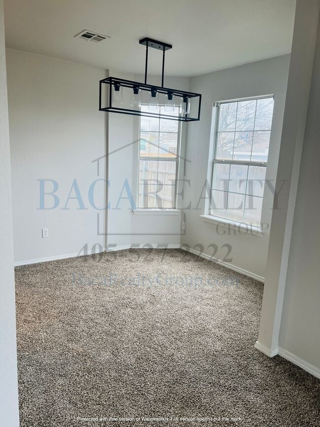 Building Photo - 3br 2ba home in the Shadowlake Subdivision!!