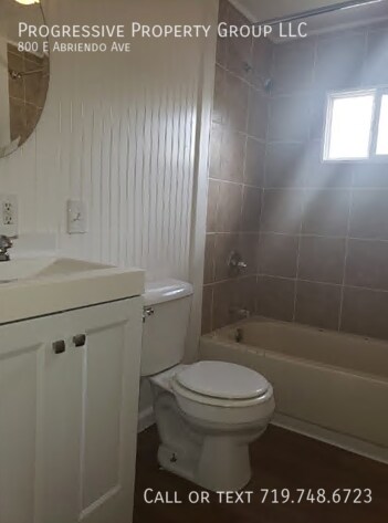 Building Photo - 800 E Abriendo Ave