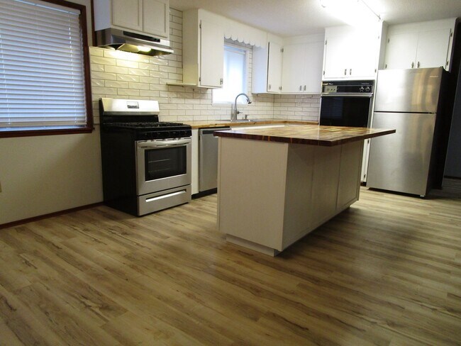 Foto del edificio - 901 N Fruitdale Rd