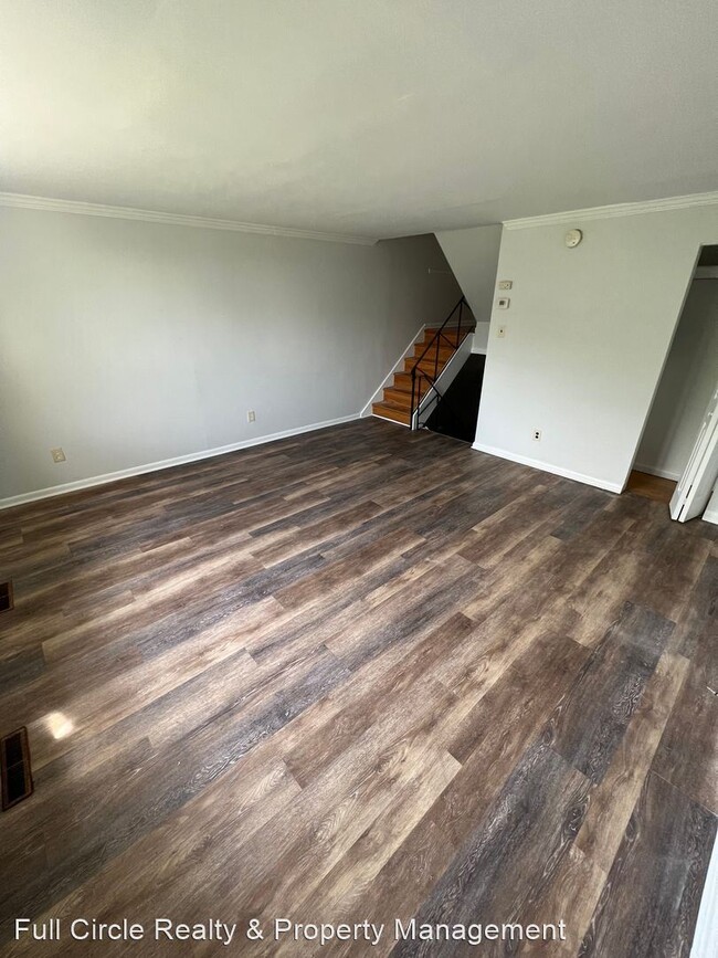 Building Photo - 3 br, 1.5 bath House - 1962 S Hall Street