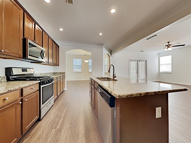 Building Photo - 379 Sanctuary Park Drive