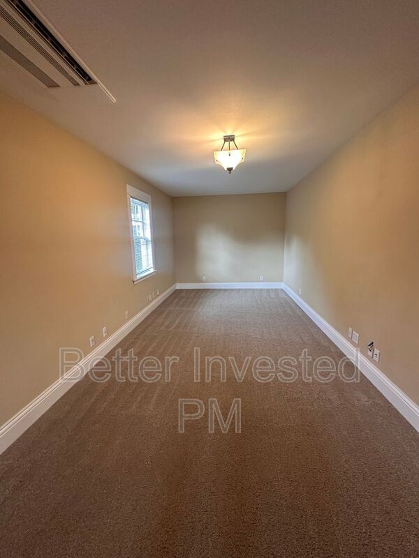 Foto del edificio - 2065 Hoen Ave