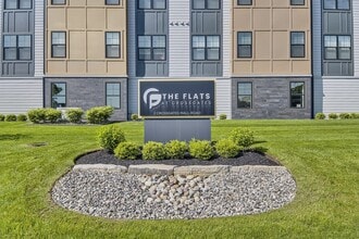 Building Photo - The Flats at Crossgates