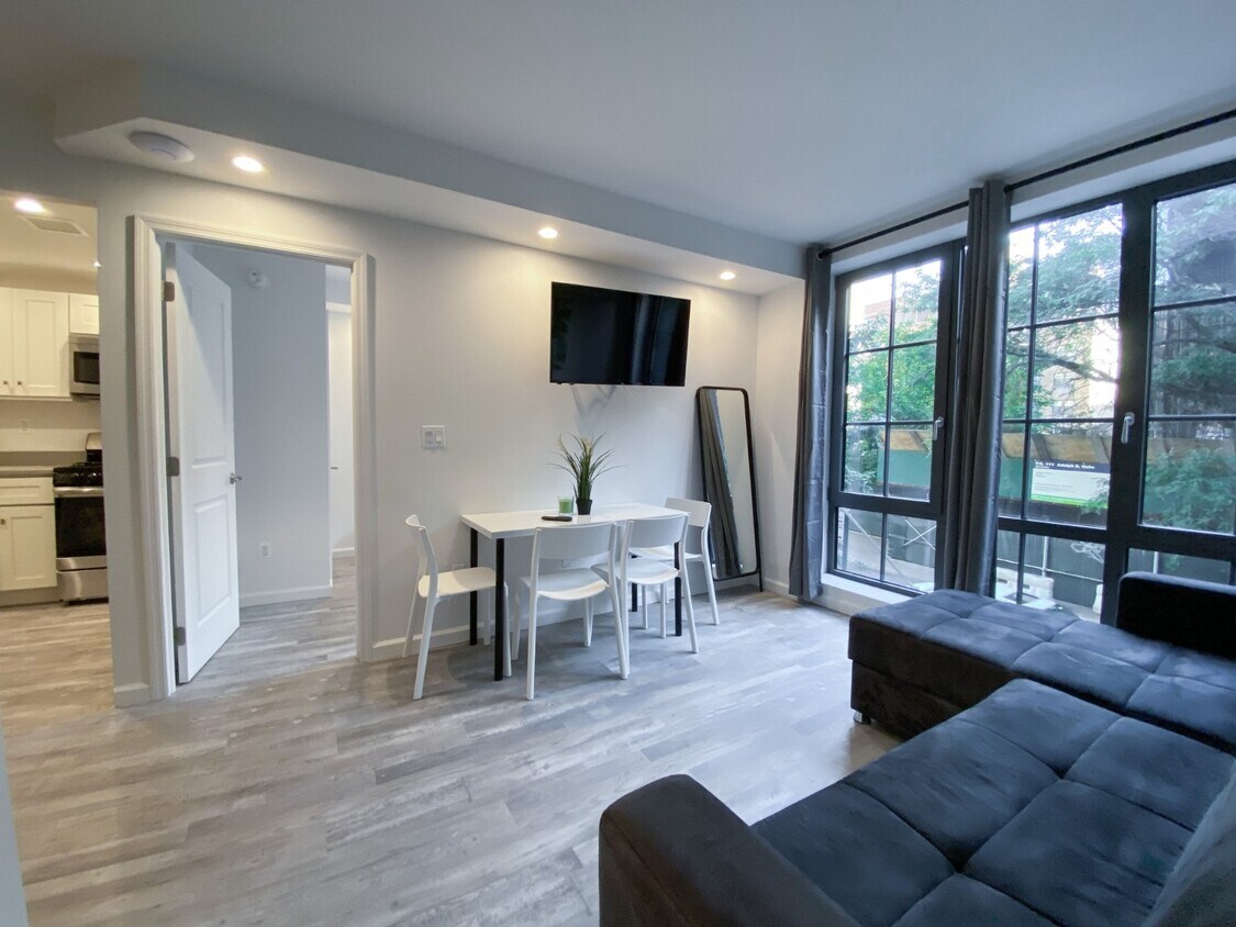 Foto principal - 433 West 53rd Street