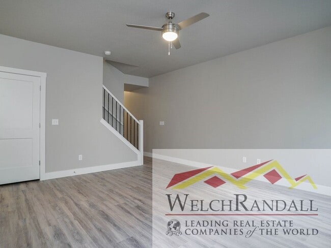 Building Photo - 3 Bed 2.5 Bath West Haven Town Home