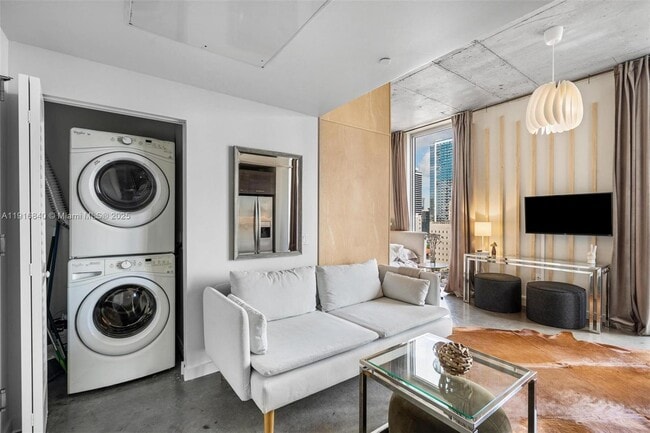 Foto del edificio - 151 SE 1st St