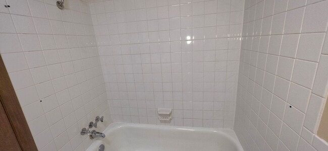 Building Photo - 2 Bedroom House close to Hospitals!  $895