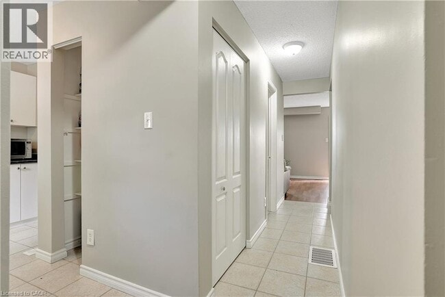 Building Photo - 175 Cedar St