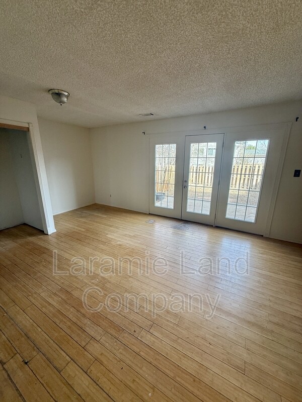 Foto del edificio - 1227 Downey St