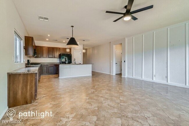 Building Photo - 3 br, 2 bath House - 1200 W Desert Hollow ...