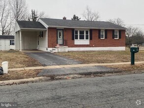 Building Photo - 102 Courtney Dr